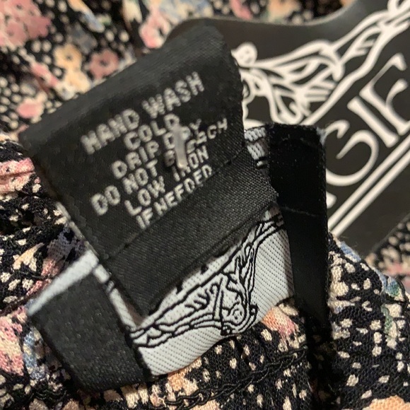 Floral print strapped dress - Picture 6 of 8